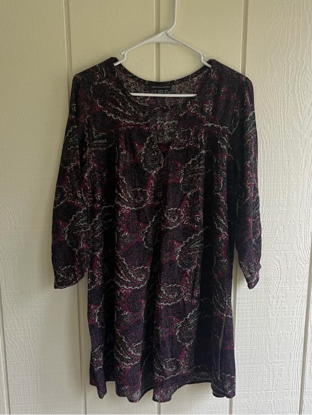 American Eagle Outfitters Black and Burgundy Paisley Long-Sleeve Dress
